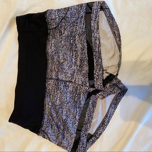 Lululemon shorts size 6